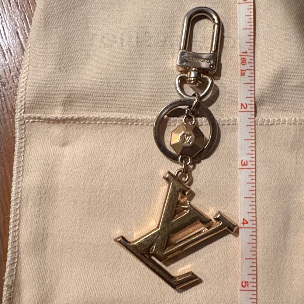 Louis Vuitton Bag Charm - Picture 4 of 4